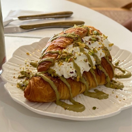 Le Pistachio at café ROZE