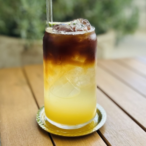 Sunrise Coffee au café ROZE